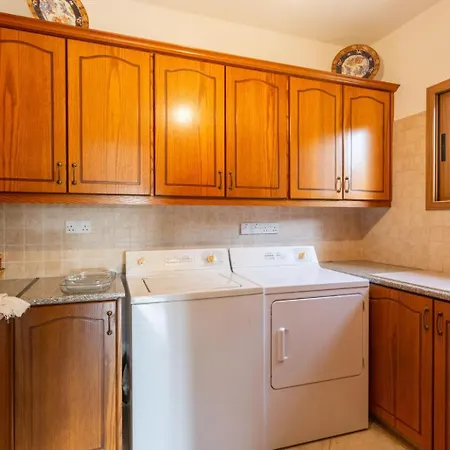 Willa Xenios Dias Argaka