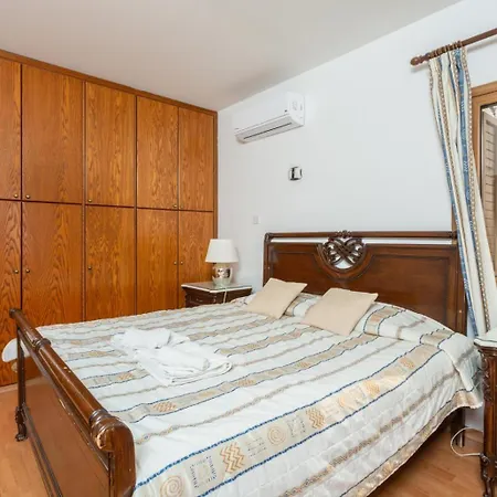 Xenios Dias Αργάκα