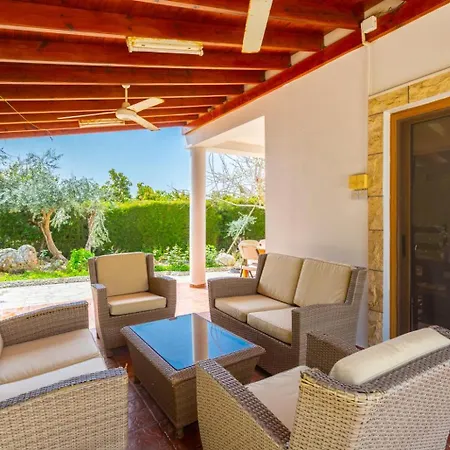 Xenios Dias Αργάκα