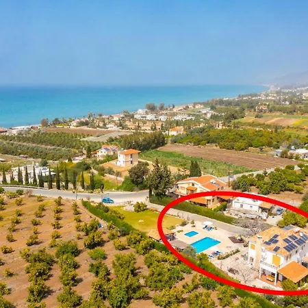 Βίλα Xenios Dias Αργάκα